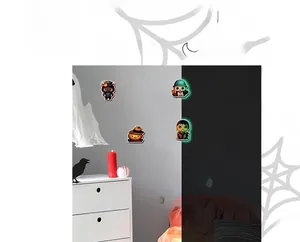 Stickers muraux Halloween fluorescents montrant le contraste entre le jour et la nuit