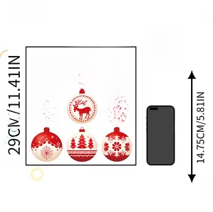 Detailansicht der roten Weihnachtsaufkleber mit Größenangaben und Rentier-Motiven