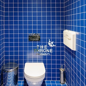 Sticker mural miroir en acrylique avec texte 'The Throne' et couronne pour salle de bain