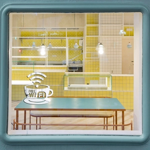 Adesivo murale a specchio in acrilico 1mm con logo Free WiFi per arredamento bar