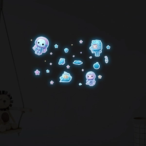 Luminous solar system wall decals for children's room glowing in the dark with astronauts