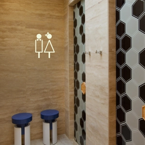 Stickers muraux de toilettes lumineux minimalistes avec des icônes élégantes