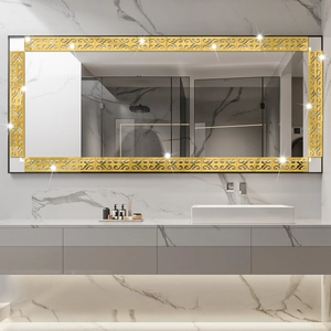 Goldene hohle Wandaufkleber mit Blumenmuster als Spiegelumrandung für das Badezimmer