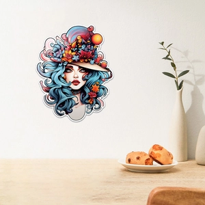 Sticker mural fluorescent d'une femme aux cheveux bleus et chapeau fleuri sur mur blanc