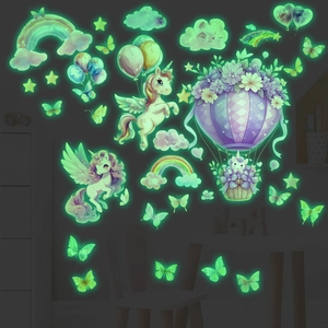 Adesivi murali unicorno e arcobaleno luminosi per cameretta bambini effetto fluorescente