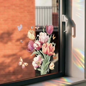 Stickers de fenêtre fleurs tulipes et papillons sur verre avec reflets arc-en-ciel