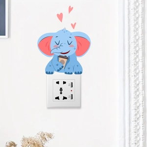 Nahaufnahme der süßen blauen Elefanten-Wandtattoo am weißen Lichtschalter im Zimmer