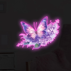 Détail de stickers muraux néon avec papillon violet et fleurs dans une chambre chaleureuse