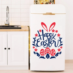 Detailansicht der Happy Easter Aufkleber mit Hasenohren und Eiern am weißen Kühlschrank