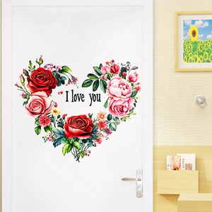 Detail of heart-shaped flower wreath wall sticker with I Love You text for room decor