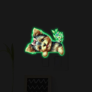 Leuchtender Wandaufkleber mit süßem Yorkshire Terrier Hund, rosa Schleife und grünem Leuchten