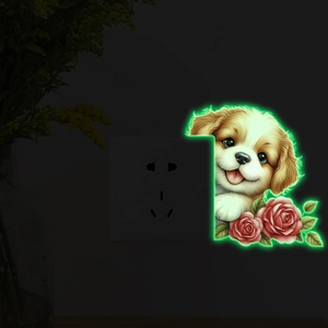 Leuchtender Hundeaufkleber mit Rosen zur Dekoration von Lichtschaltern im Dunkeln