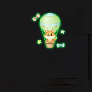 Stickers muraux lumineux avec un renard mignon en montgolfière et étoiles brillantes
