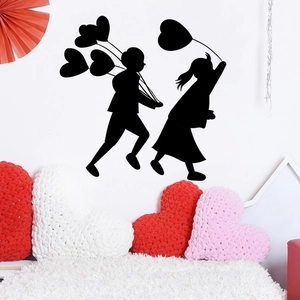 Sticker mural silhouette noire d'enfants avec ballons cœur pour décoration intérieure
