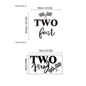 Rennsport Thema Wandtattoo Two Fast für Kinderzimmer Deko mit Zielflaggen und kreativer Schrift