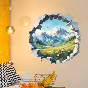Détail d'un sticker mural 3D montrant un paysage réaliste de montagnes enneigées et prés
