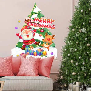 Detail von Weihnachts-Wandtattoo mit Weihnachtsmann und Rentier in einem Wohnzimmer