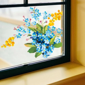 Adesivo per finestre con fiori dipinti a mano blu e gialli per la decorazione di casa