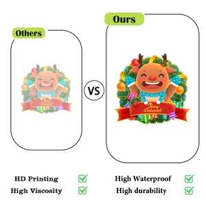 Comparaison montrant l'impression HD et la haute viscosité du sticker renne de Noël