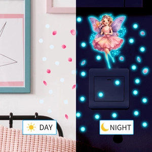 Stickers muraux fée lumineuse montrant l'effet jour et nuit avec pois décoratifs