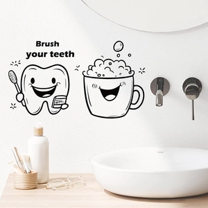 Moderner schwarzer PVC-Wandtattoo mit Cartoon-Zahn und Brush Your Teeth Text fürs Bad