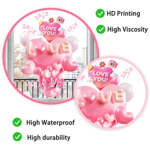 Détail de stickers 3D cœurs roses avec texte LOVE pour une déco de fenêtre romantique