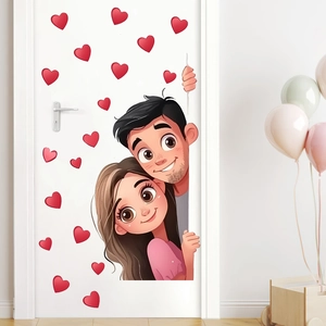 Dettaglio di adesivi fai da te coppia di cartoni e cuori rossi su decorazione porta bianca