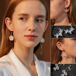 Elegant Flower Tassel Drop Earrings For Women Resin Alloy White Floral Petal Gold Silver Dangle Earrings Party Jewelry Gift