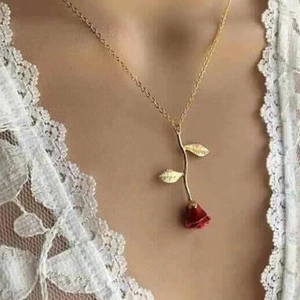 Romantic Red Rose Pendant Necklace Alloy Rhinestone Flower Choker For Women Elegant Valentine Day Gift Jewelry