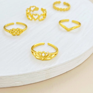 Set de 5 anillos de dedo del pie vintage ajustables dorados con loto y corazón calado