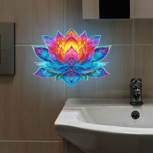 Dettaglio dell'adesivo murale loto neon con petali sfumati e colori vivaci