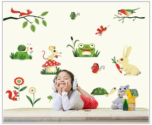 Cartoon animal wall stickers featuring turtles and frogs for kids nursery room decoration