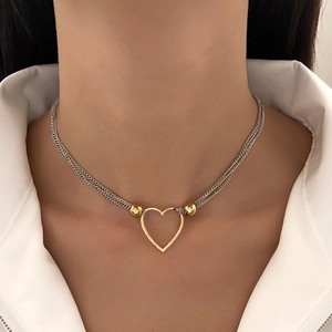Retro mehrlagige Choker-Kette mit goldenem Herzanhänger und silbernen Strängen