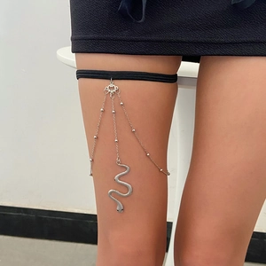 Sexy Schlangen-Beinkette mit silbernen Metallquasten und schwarzem Elastikband