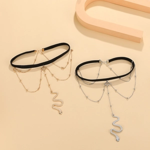 Schicke mehrlagige Beinkette mit Schlangenanhänger in Gold- und Silberoptik