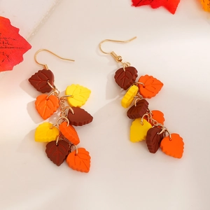 Orecchini pendenti a foglia d'acero autunnale multicolore in arancio e marrone