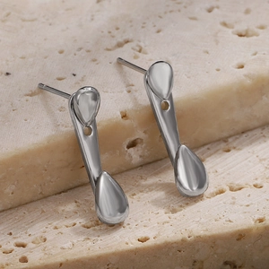 Minimalist silver water drop earrings with polished mirror finish and removable pendants