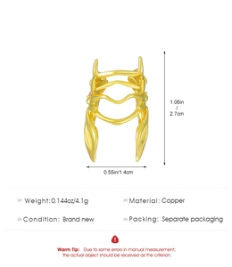 Detailed dimensions of the gold elf wing ear cuff with height 2.7cm and weight 4.1g