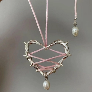 Legierung Dornenherz Anhänger Halskette Mit Künstlicher Perle Bandschleife Gothic Sweet Cool Style Verstellbarer Schmuck Für Damen
