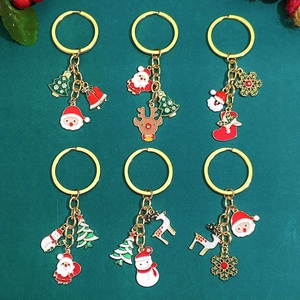 Christmas Keychain Zinc Alloy Enamel Santa Claus Reindeer Christmas Tree Pendant Rhinestone Holiday Bag Accessories Gift