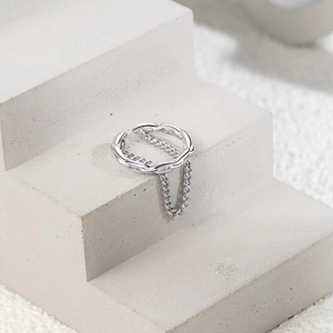 Französischer Vintage Silberring mit Kettenquaste und verstellbarem minimalistischem Design