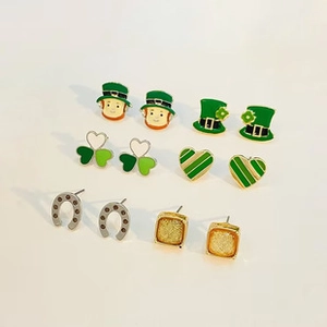 Ensemble de 6 boucles d'oreilles Saint-Patrick avec trèfles verts et chapeaux de fête