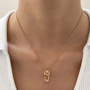 Golden flip-flop pendant necklace with zircon flowers on minimalist beach chain