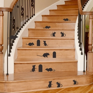 Schwarze Mäuseloch-Wandaufkleber für Treppen mit realistischen Mäuse-Silhouetten