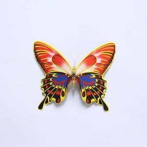 Détail de stickers papillons 3D double couche avec aimants pour décoration murale