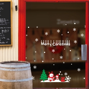 Detaillierte Weihnachts-Schneemann- und Schneeflocken-Fensteraufkleber an Glastüren
