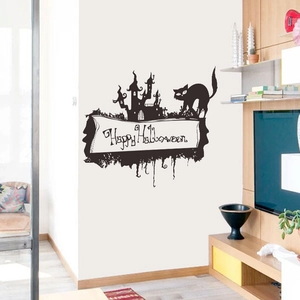 Adesivo murale Halloween con castello gotico e sagoma di gatto su parete bianca
