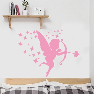 Sticker mural Cupidon rose avec étoiles pour une décoration romantique de chambre