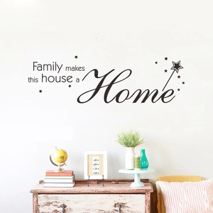 Sticker mural avec citation Family home pour décoration au-dessus d'un buffet