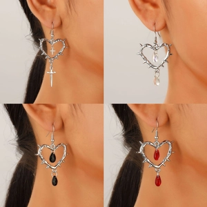 Gothic Punk Dornen Herz Kreuz Ohrhänger Für Damen Zinklegierung Strass Wassertropfen Anhänger Street Fashion Schmuck